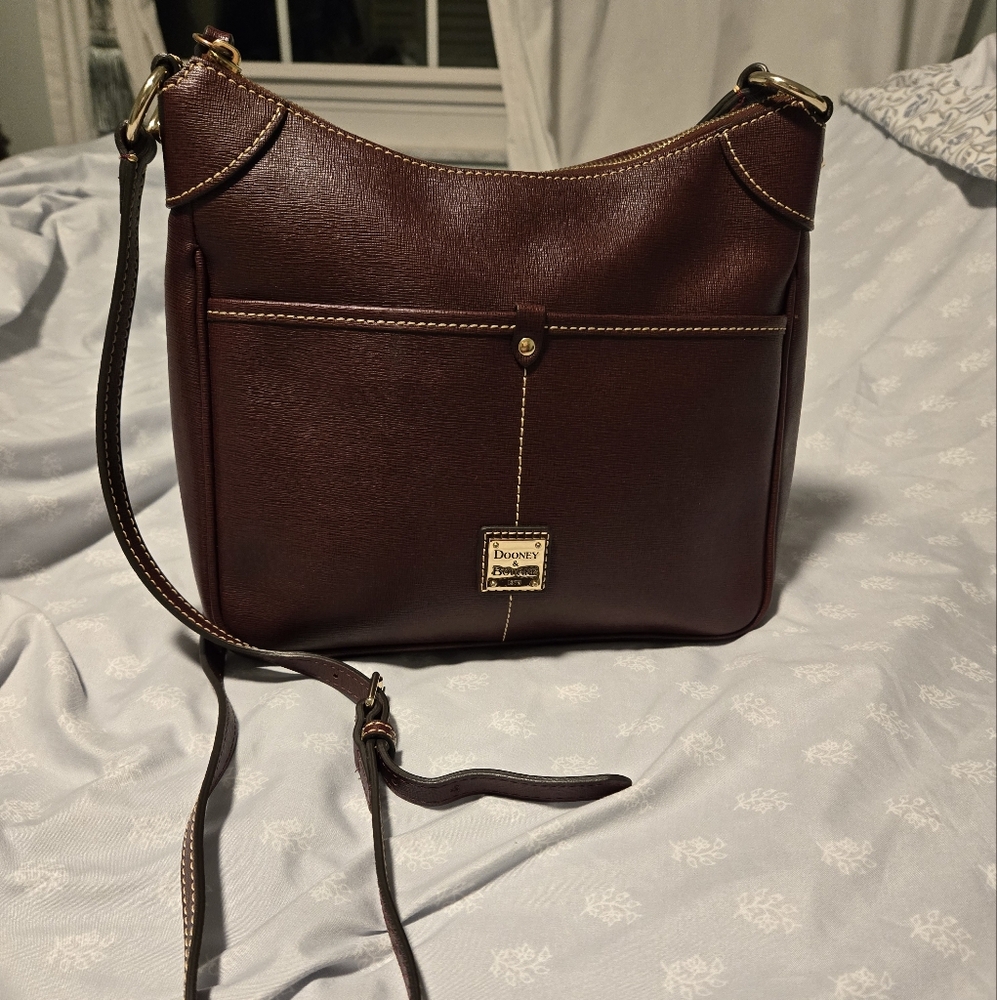 Dooney and Bourke Shoulder Crossbody Handbag Maroon Leather women Rare